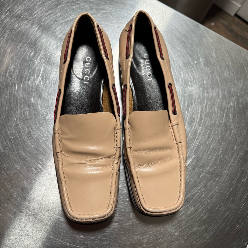 Gucci women’s size 7.5 B  slip on loafers